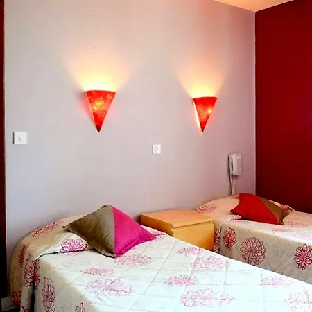 Hotel De Paris 2*